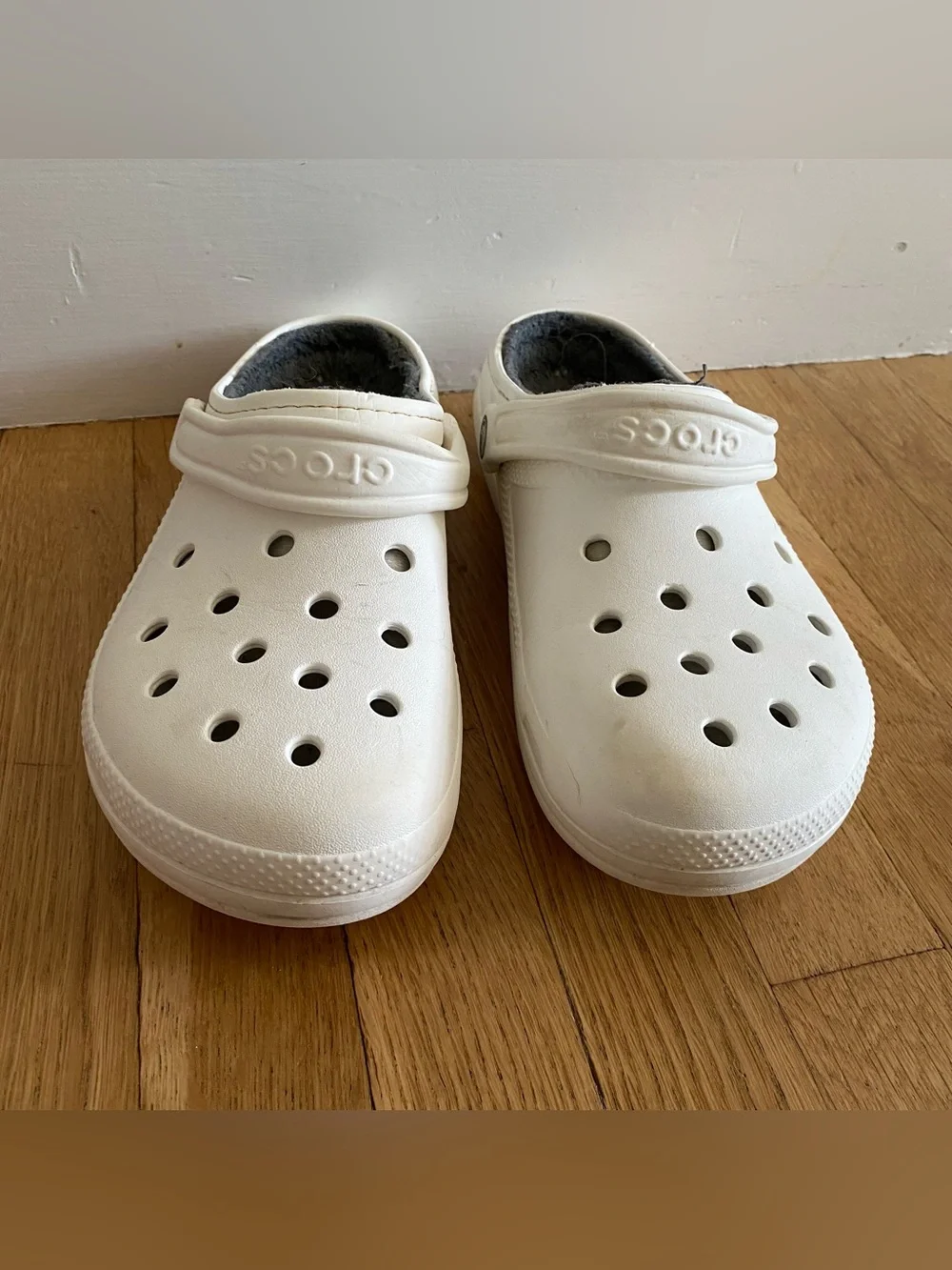 Crocs Classic Faux Fur Lined Clog White Slip On Unisex Women 11 Mens 9 Shoes